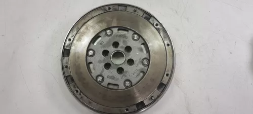  C672AE - B 1.2 12V 3CYL/ HN05 EB2ADTS/ MEERMASSA VLIEGWIEL/ VALEO (C672AE)
