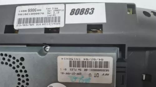  C616JH - MIDDEN BOVEN IN DASHBOARD/ NAVI IN MIDDEN/ 2 RONDE GROEN/ (C616JH)